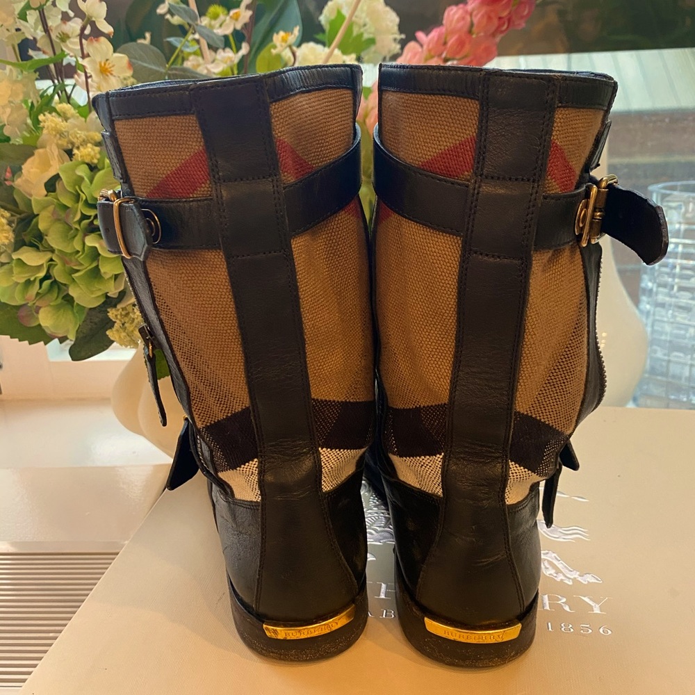 Burberry boots
